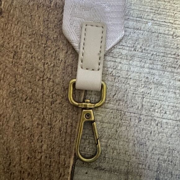 Betsey Johnson light pink replacement bag strap - Picture 2 of 9